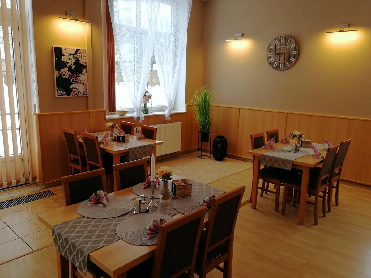 Vzdelavaci Stredisko A Hotel 瓦恩斯多夫 外观 照片