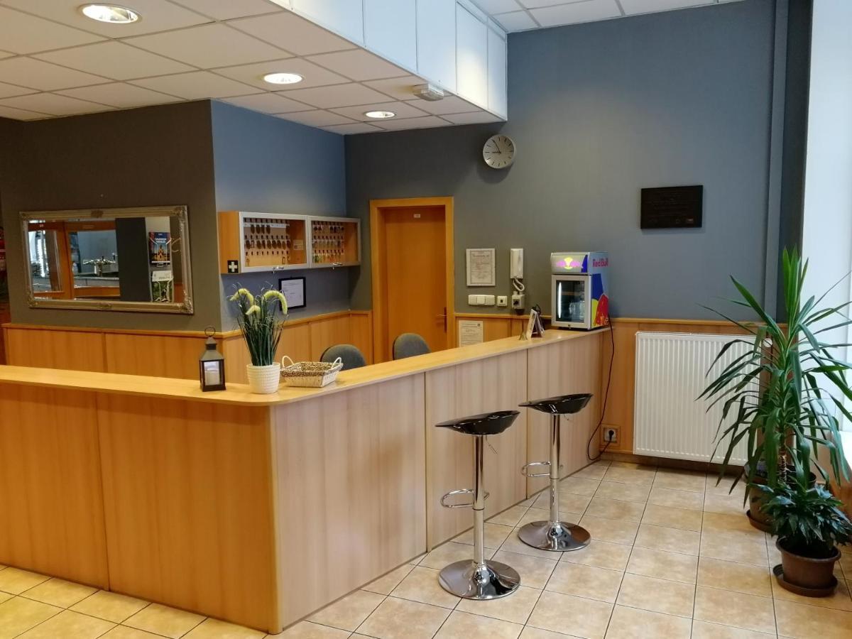 Vzdelavaci Stredisko A Hotel 瓦恩斯多夫 外观 照片