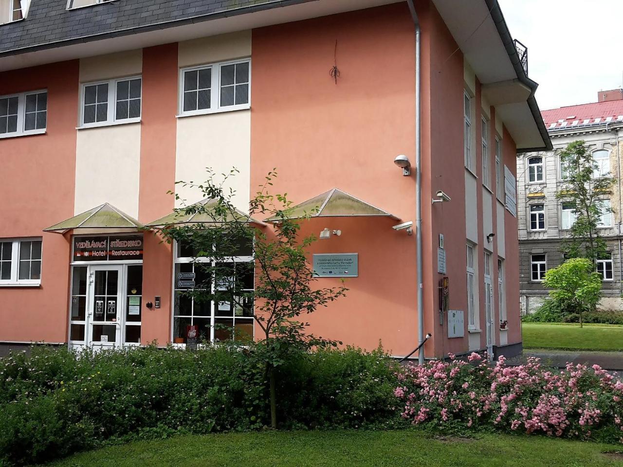 Vzdelavaci Stredisko A Hotel 瓦恩斯多夫 外观 照片